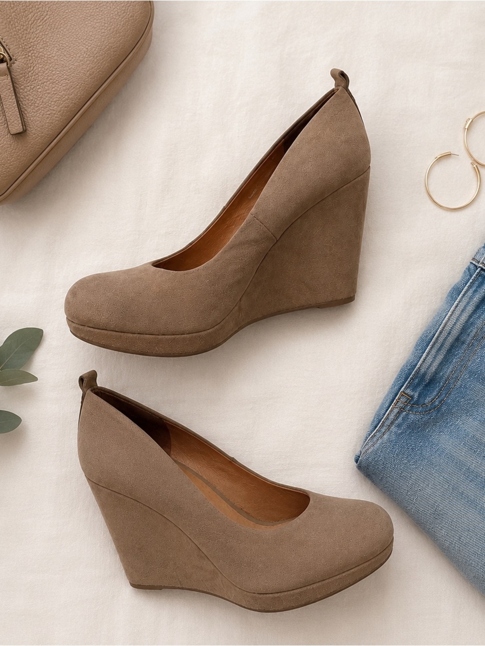 Pegabo Taupe Suede Wedge Heels Size 37 | Neutral Platform Pumps